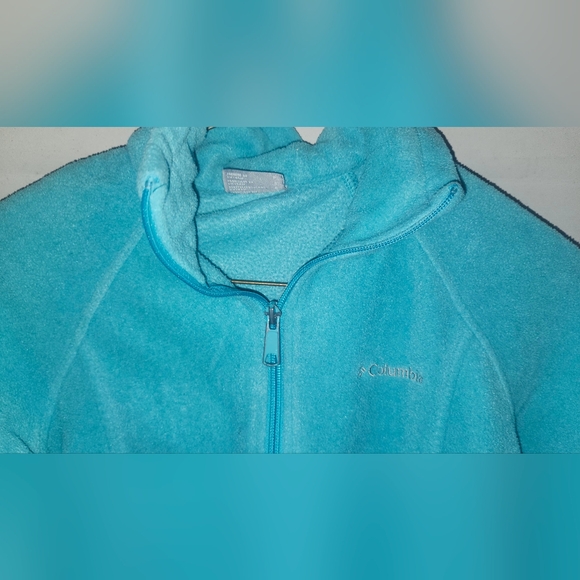 Like new Columbia fleece - Picture 2 of 6